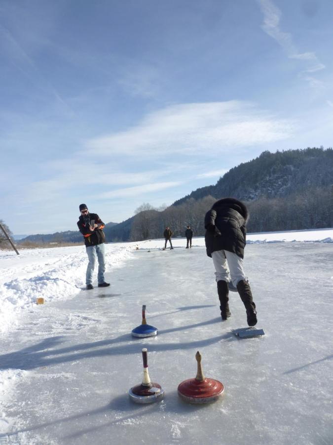 圣乌尔班 塔尔霍夫假日旅馆酒店 外观 照片